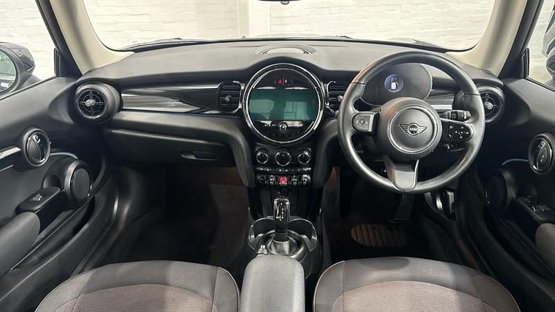 Used Mini Cooper Classic 134 HP (98 kW) 2022 Black Hatchback