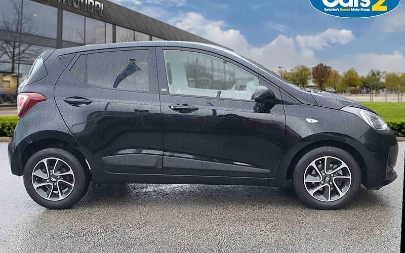 Used Hyundai i10 GO! 67 HP (49 kW) 2018 Black Hatchback