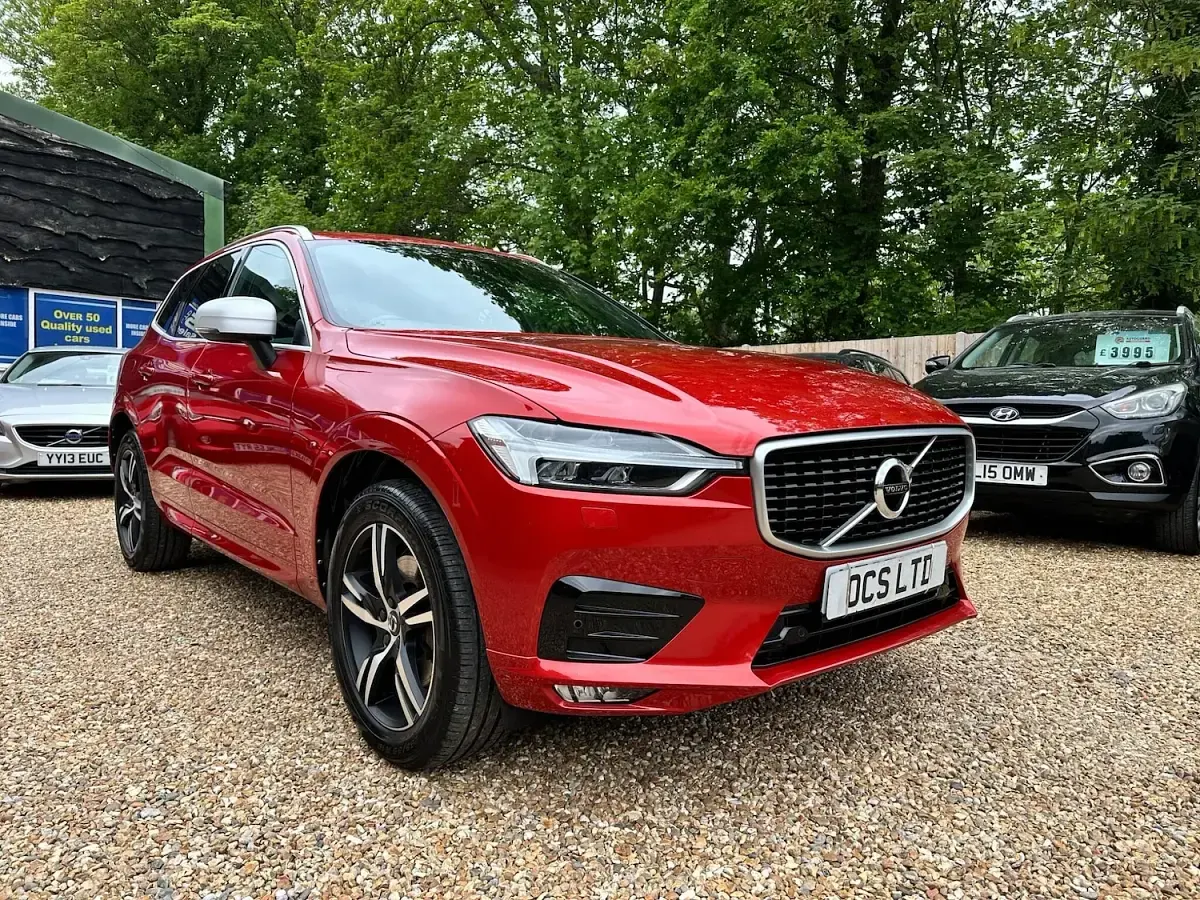 Used Volvo XC60 R-Design 190 HP (139 kW) 2017 Red SUV
