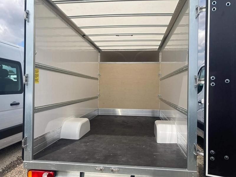 New Renault Master 150 HP (110 kW) 2026 White MPV