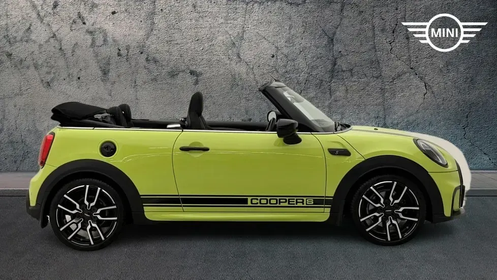 Used Mini Cooper S Sport 176 HP (129 kW) 2024 Yellow Hatchback
