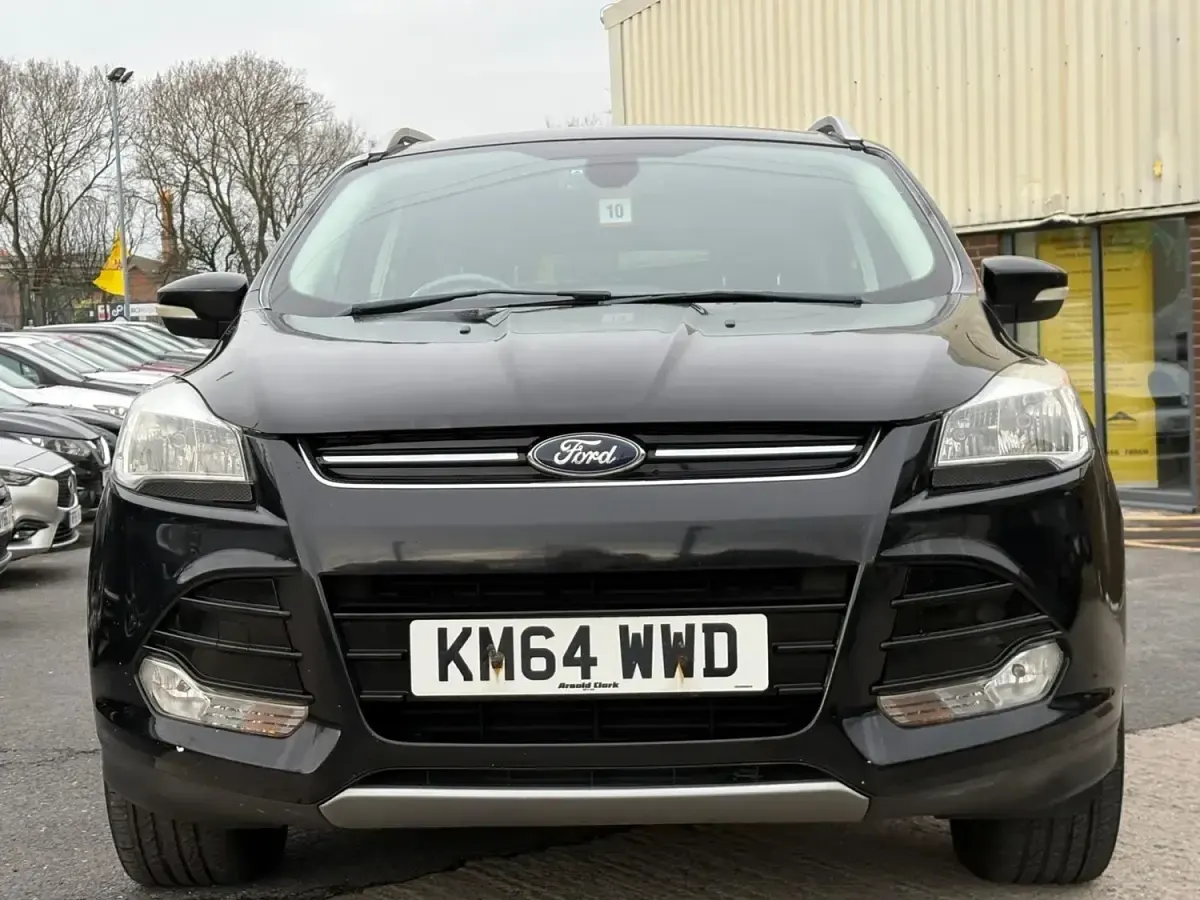 Usado Ford Kuga Titanium 140 CV (102 kW) 2014 Negro SUV