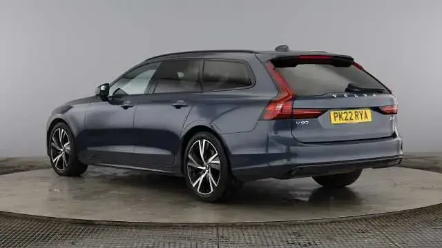 Used Volvo V90 R-Design 197 HP (144 kW) 2022 Blue Estate