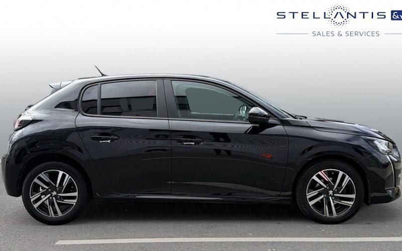 Used Peugeot 208 Active+ 75 HP (55 kW) 2023 Black Hatchback