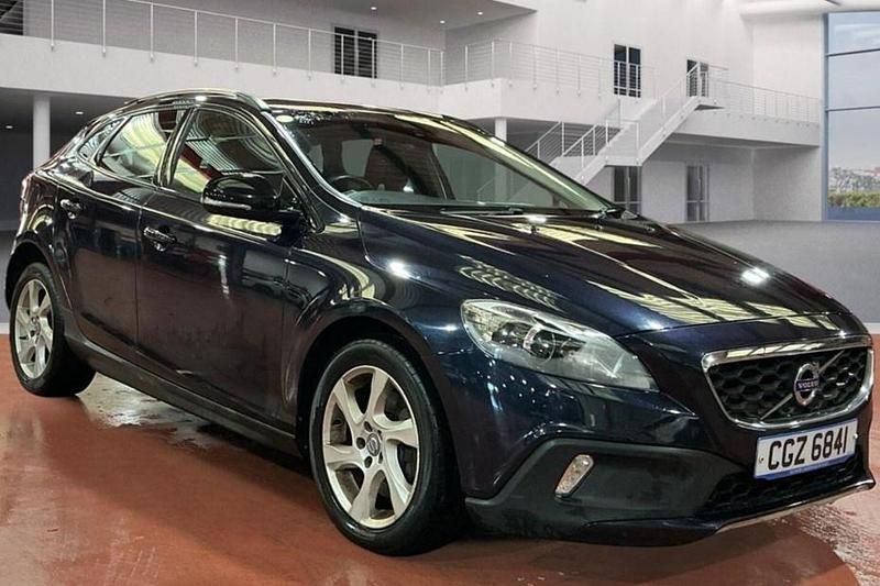 Used Volvo V40 CC 120 HP (88 kW) 2016 Estate