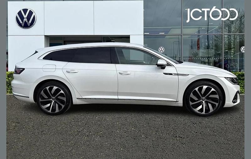 Usado VW Arteon R-line 218 HP (160 kW) 2022 Branco Carrinha