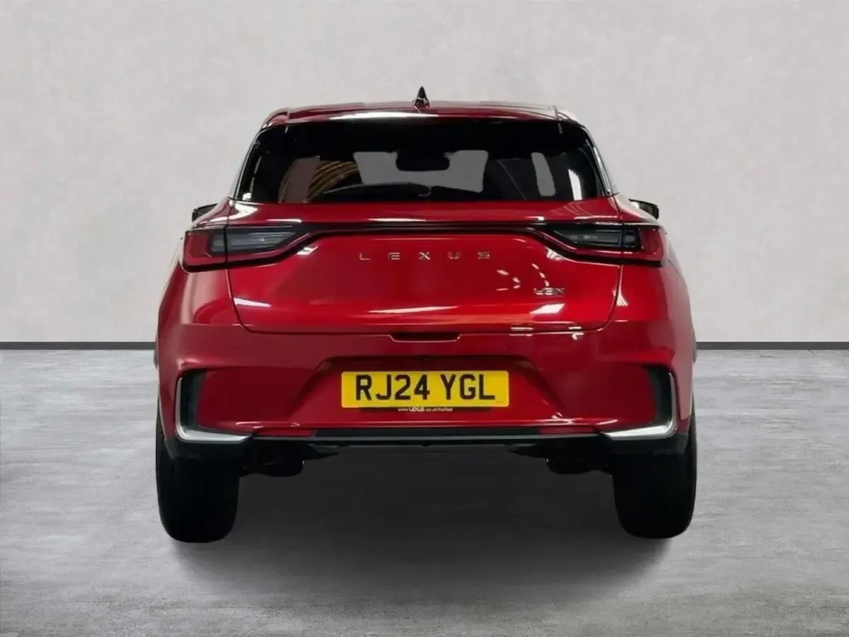 Used Lexus LBX 136 HP (100 kW) 2024 Red SUV