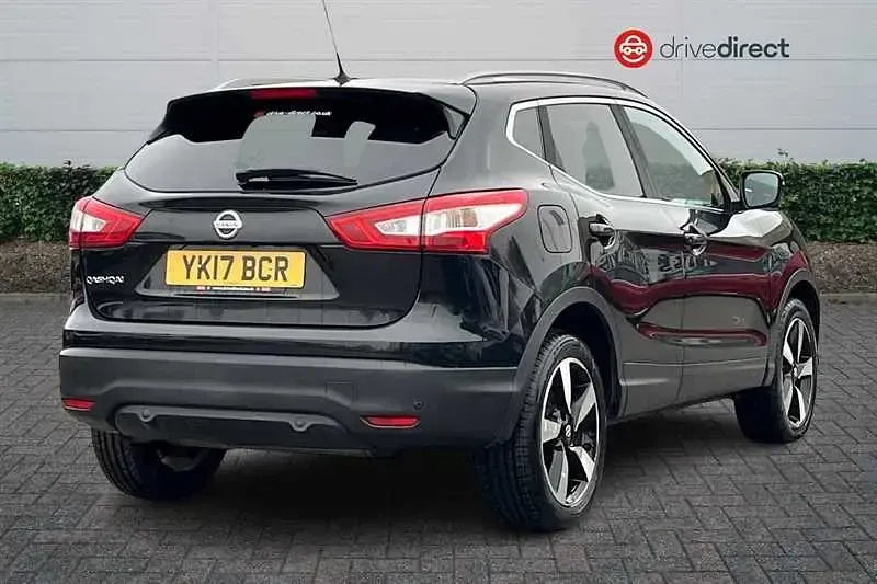 Used Nissan Qashqai N-Vision 110 HP (80 kW) 2017 Black SUV