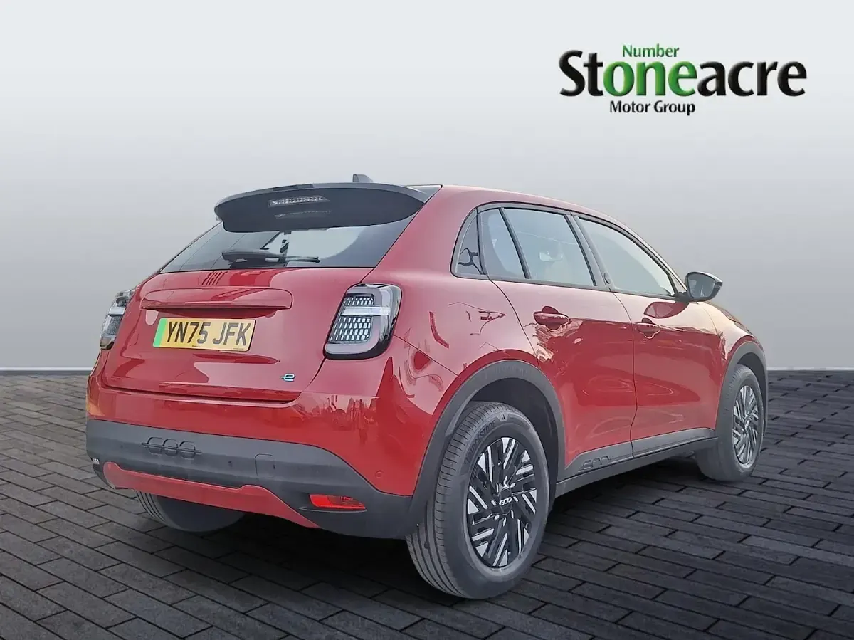 New Fiat 600E Red 114 kW (156 HP) 2025 Red Hatchback