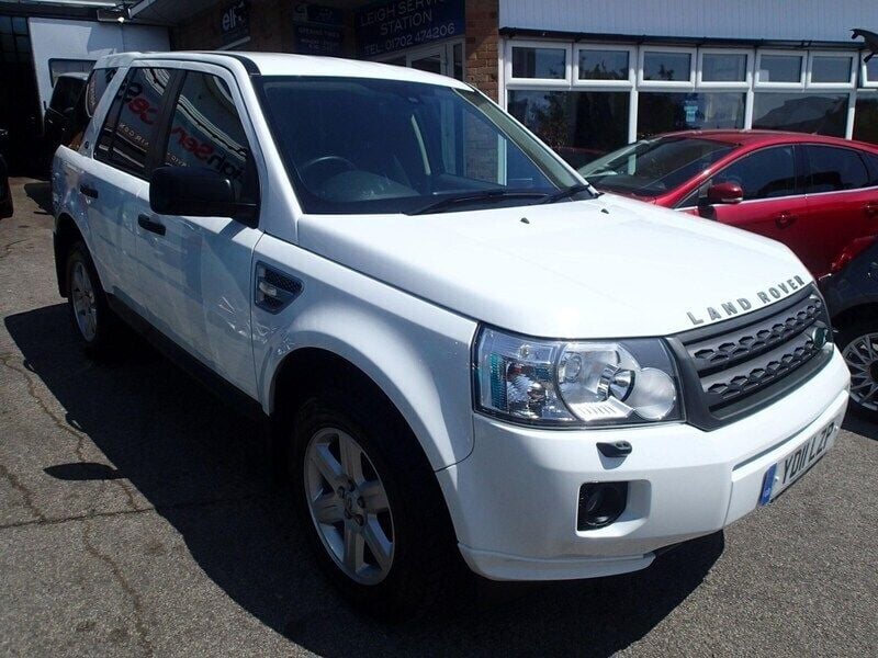 White Used 2011 Land Rover Freelander 2 S SUV | £7,495 (Fair price) - Image 1/4