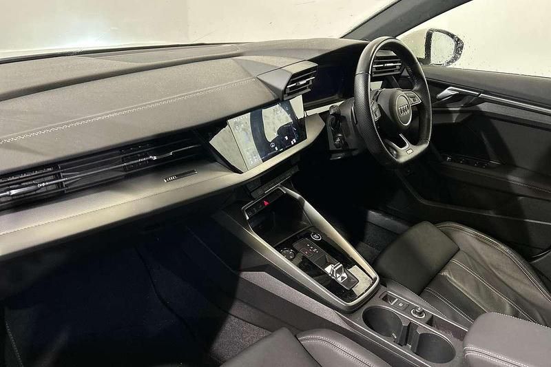 Used Audi A3 e-tron S-Line 201 HP (147 kW) 2021 White Hatchback