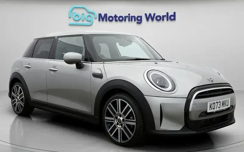 Used Mini Cooper Exclusive 136 HP (100 kW) 2024 Hatchback