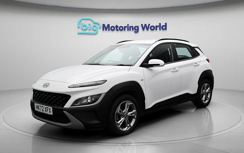 Gebraucht Hyundai Kona SE 120 PS (88 kW) 2022 Weiß SUV