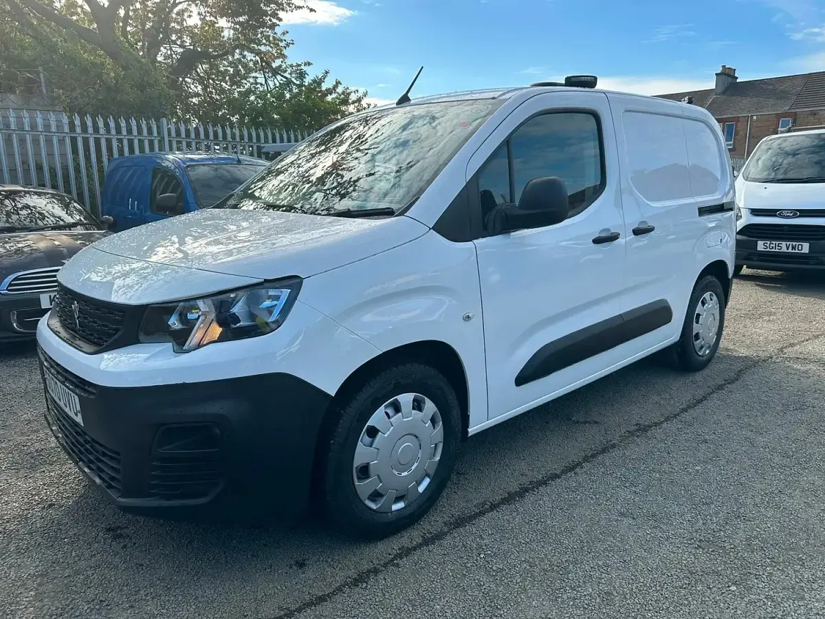 Used Peugeot Partner 2021 Blue MPV