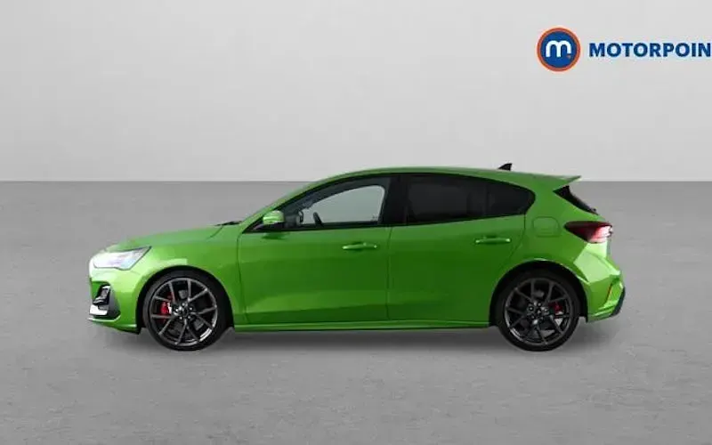 Used Ford Focus ST 280 HP (205 kW) 2024 Green Hatchback
