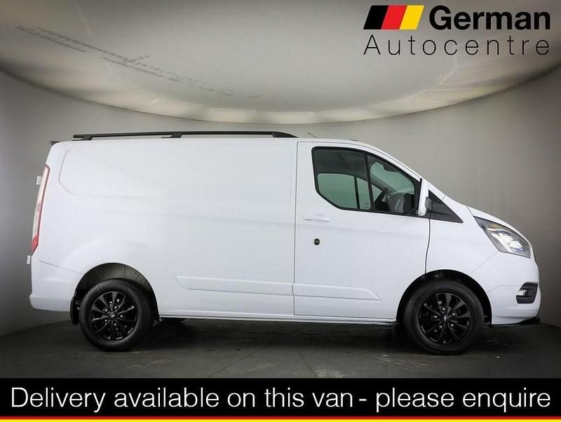 Used Ford Transit Custom Limited 130 HP (95 kW) 2021 White Van