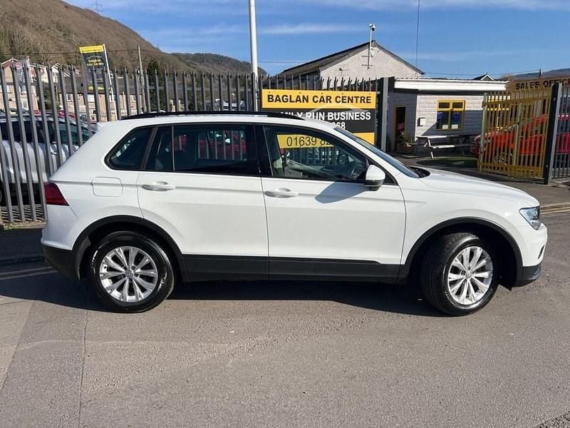 Used VW Tiguan S 150 HP (110 kW) 2017 White SUV