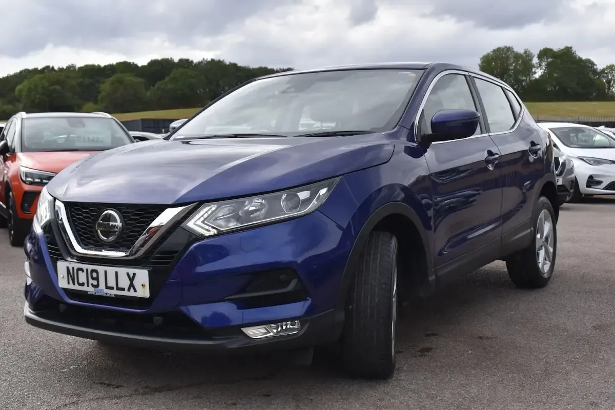 Used Nissan Qashqai Acenta Premium 140 HP (102 kW) 2019 Blue SUV