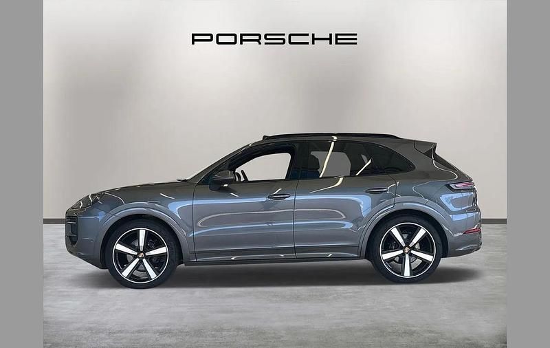 Used Porsche Cayenne 349 HP (256 kW) 2025 Grey SUV