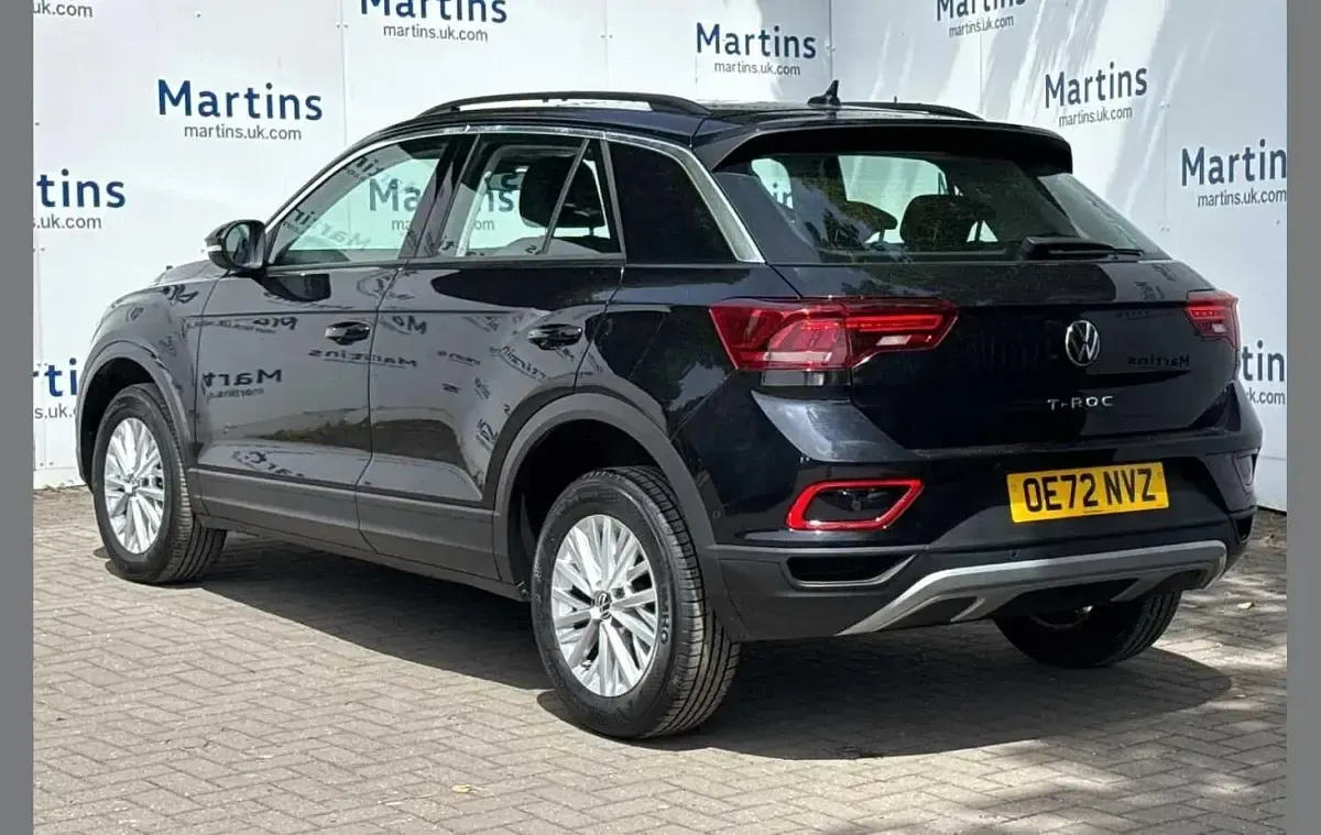 Used VW T-Roc Life 150 HP (110 kW) 2022 Black SUV