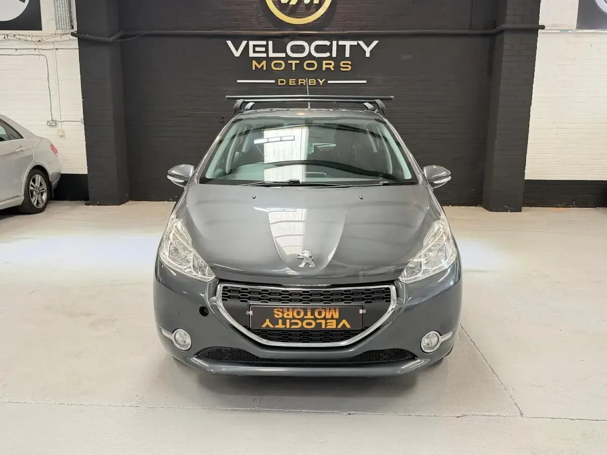 Used Peugeot 208 Active 68 HP (50 kW) 2015 Grey Hatchback