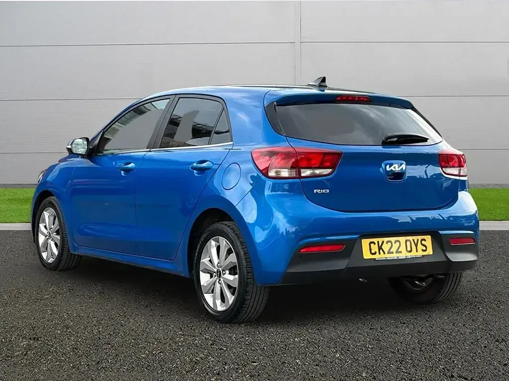 Used Kia Rio 120 HP (88 kW) 2022 Blue Hatchback
