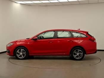 Used Hyundai i30 SE 120 HP (88 kW) 2023 Red Estate