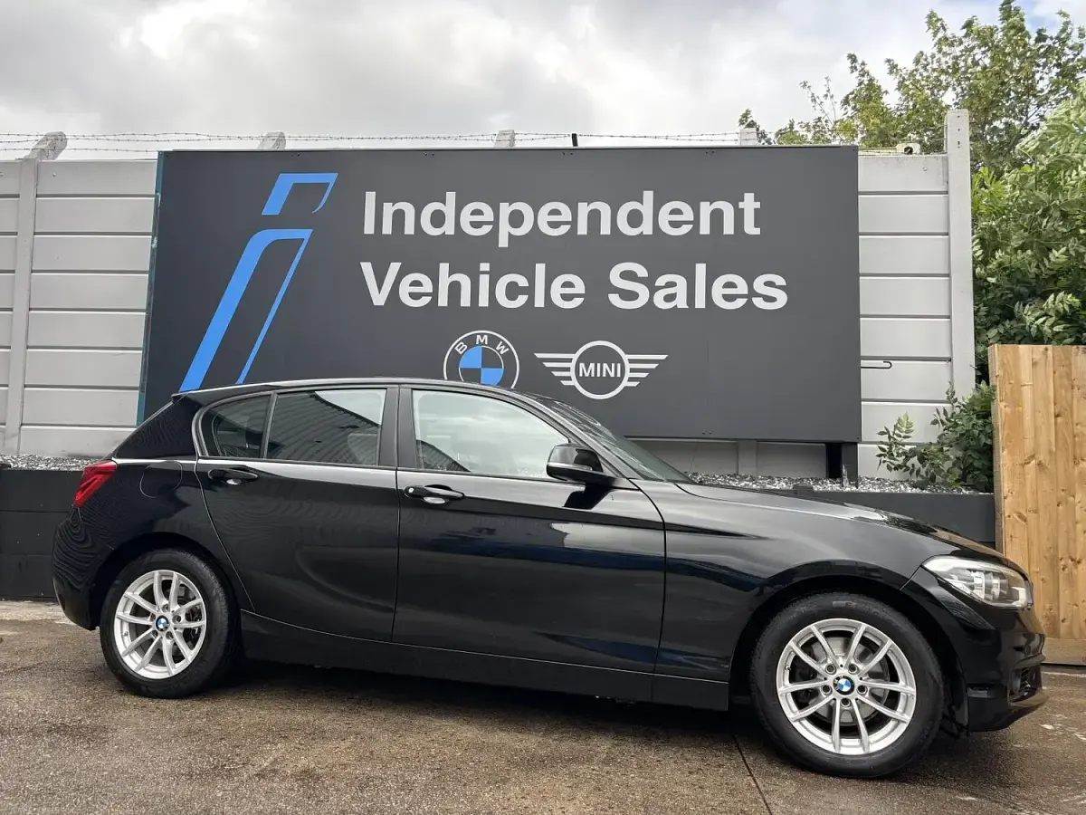 Used BMW 116 Comfort Edition 116 HP (85 kW) 2018 Black Hatchback