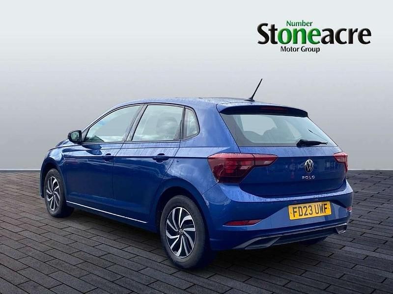 Used VW Polo Life 95 HP (69 kW) 2023 Blue Hatchback