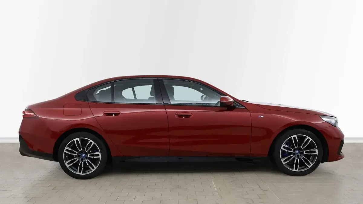Used BMW i5 M Sport 246 kW (335 HP) 2024 Red