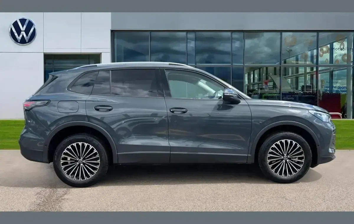 Used VW Tiguan Match 200 HP (147 kW) 2025 Grey SUV