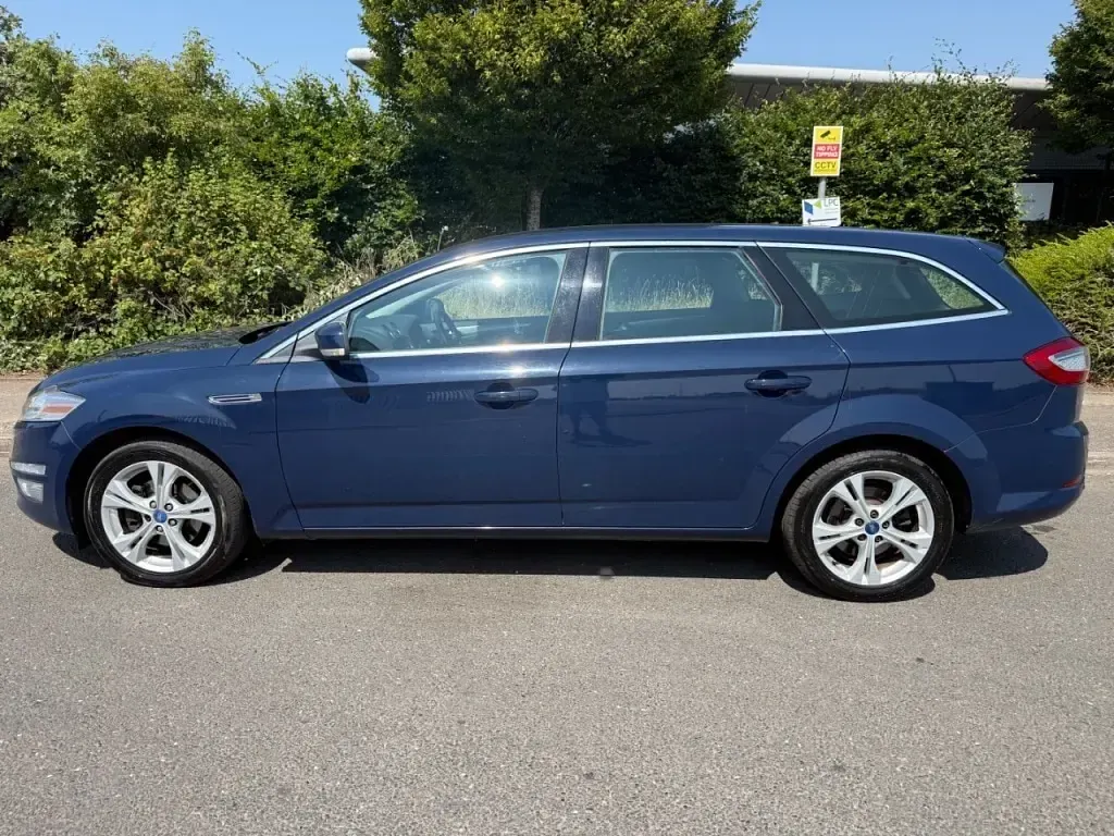 Used Ford Mondeo Titanium 2013 Blue Estate