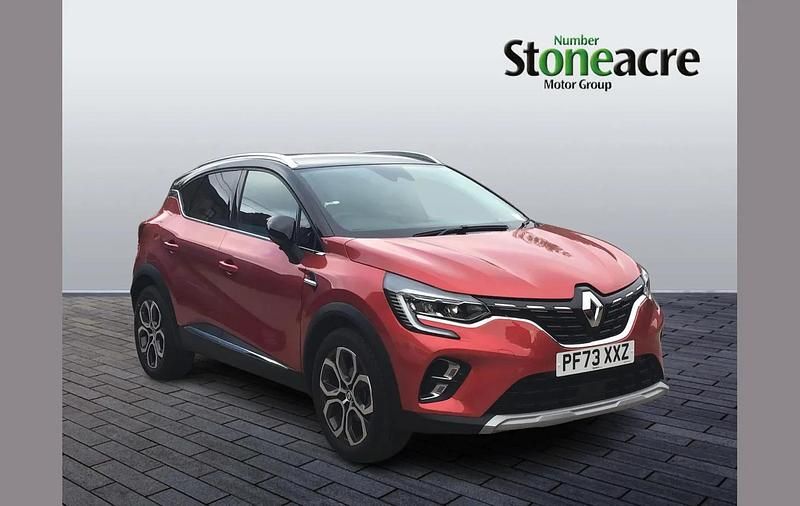 Used Renault Captur Techno 158 HP (116 kW) 2023 Red/black SUV