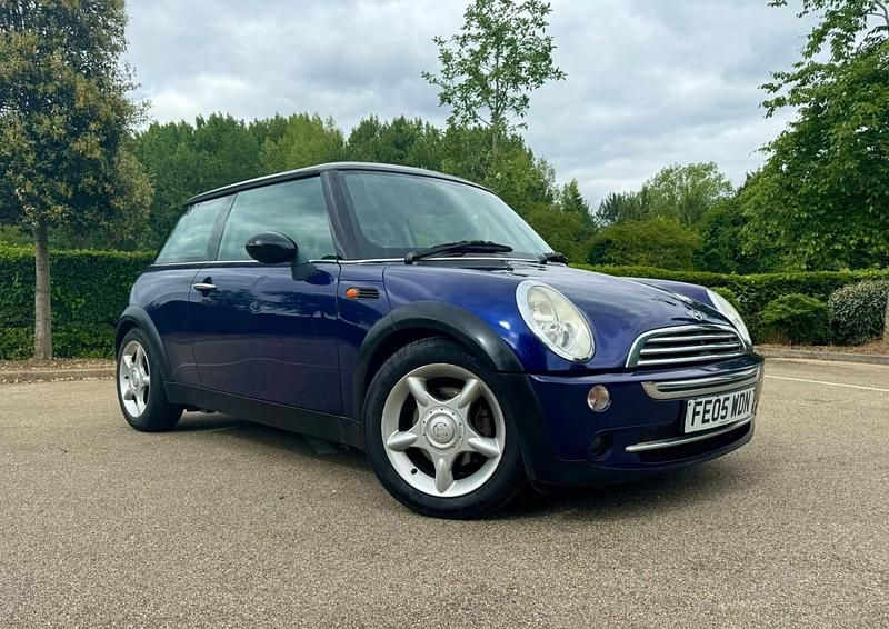 Begagnad Mini Cooper Hatch 116 HK (85 kW) 2005 Lila Halvkombi