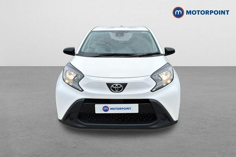 Used Toyota Aygo X PURE 2023 White SUV
