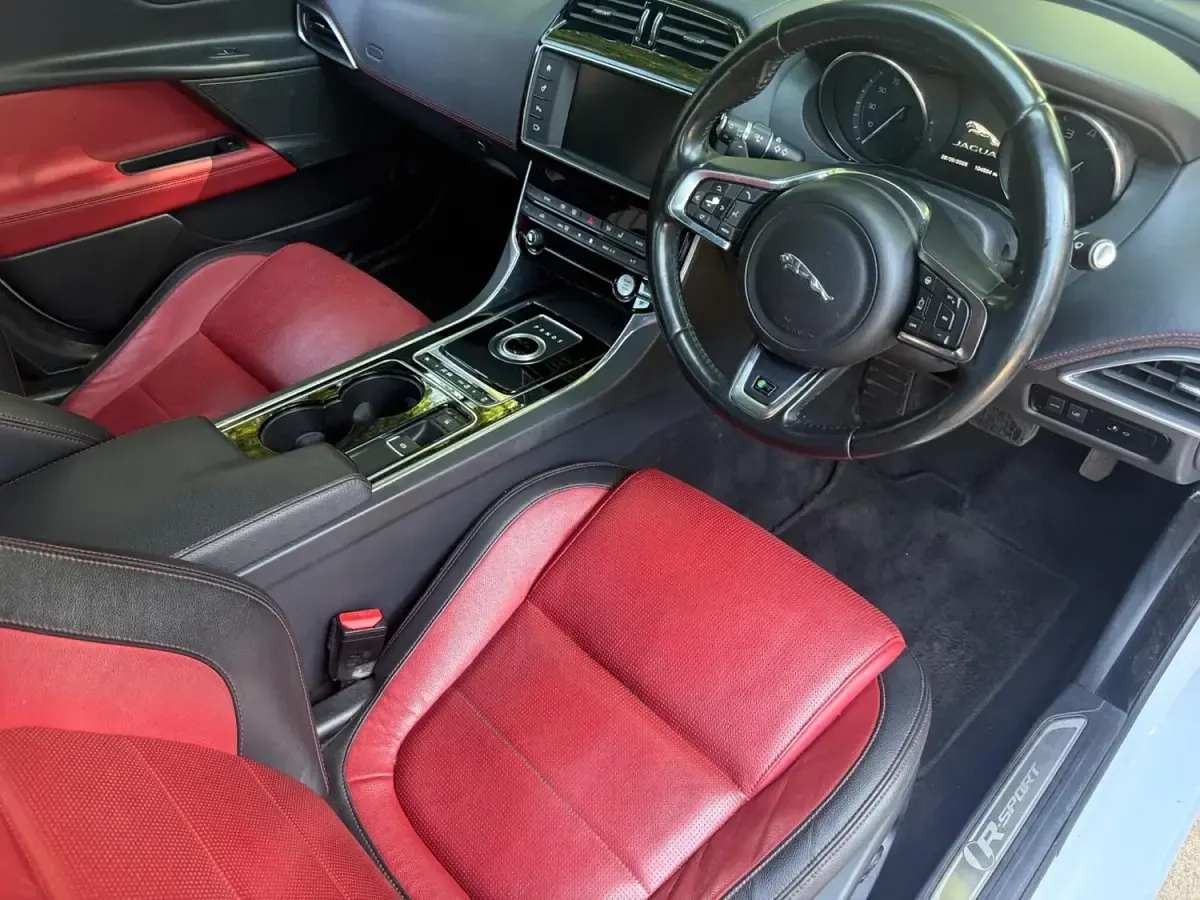 Used Jaguar XE R-Sport 2015 White Sedan