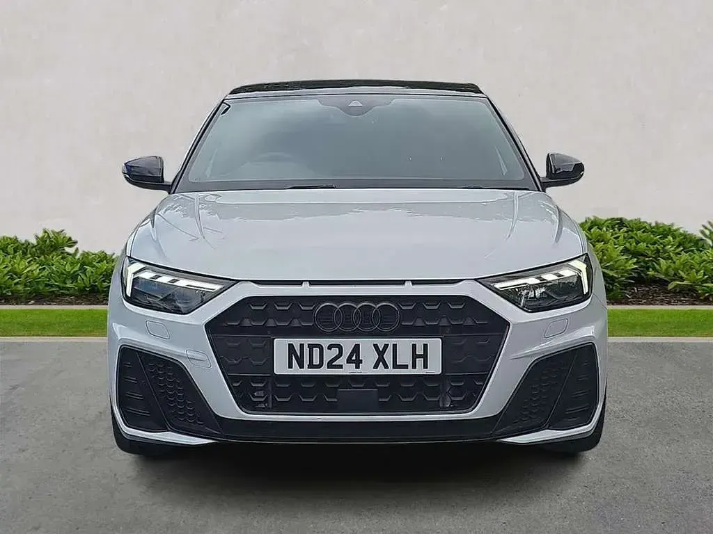 Used Audi A1 Black Edition 116 HP (85 kW) 2024 White SUV
