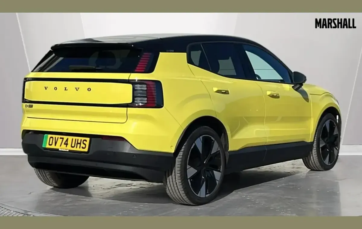 Used Volvo EX30 Performance 314 kW (428 HP) 2025 Yellow SUV