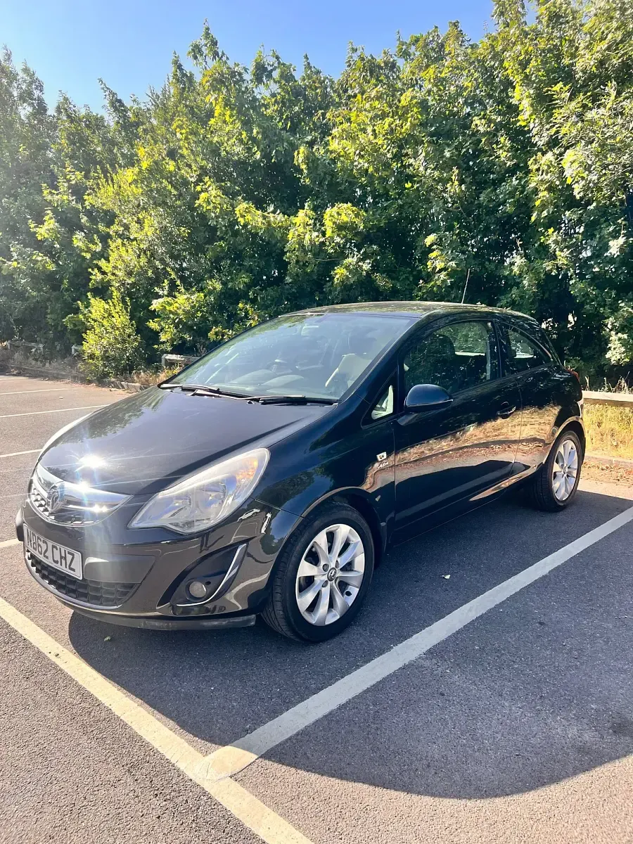 Used Vauxhall Corsa Active 65 HP (47 kW) 2012 Black Hatchback