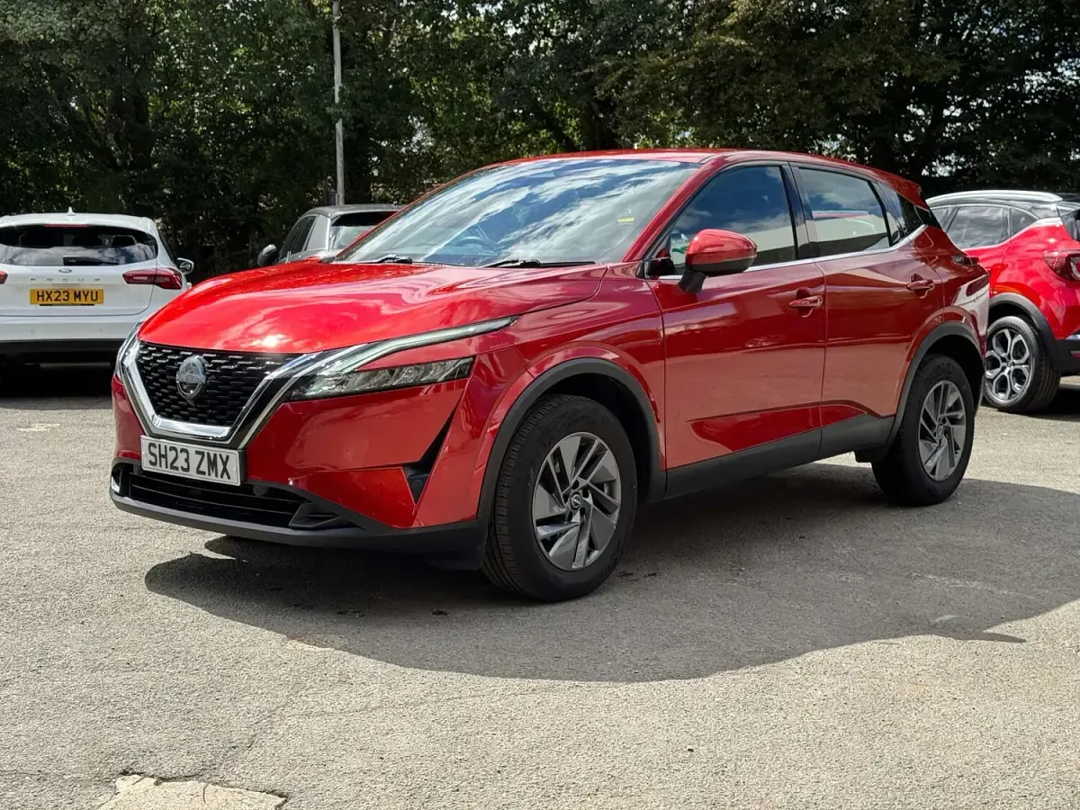 Used Nissan Qashqai Acenta Premium 2023 Red SUV