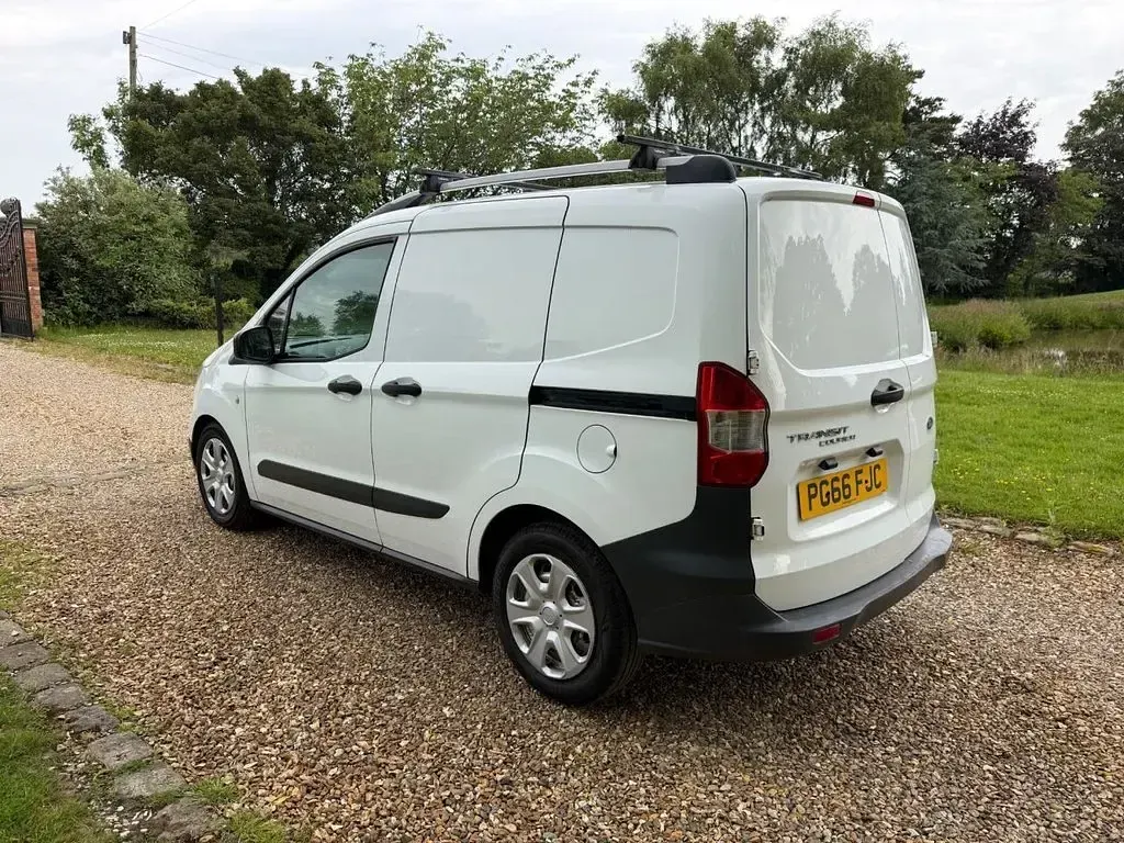 Used Ford Transit 74 HP (54 kW) 2017 White Estate