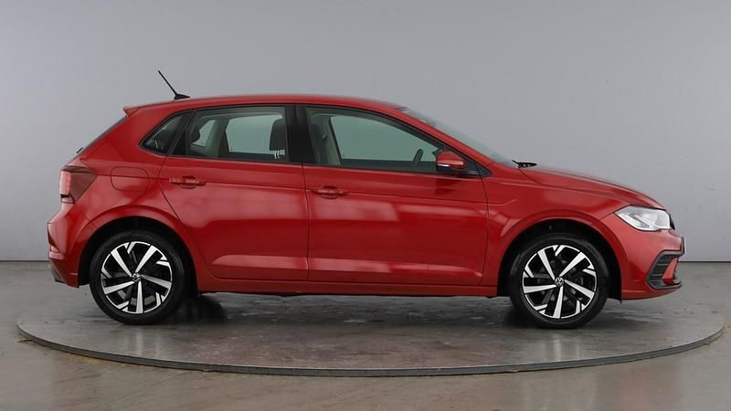 Used VW Polo Life 95 HP (69 kW) 2022 Red Hatchback