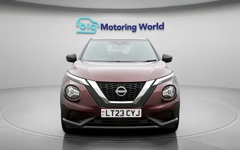 Used Nissan Juke N-Connecta 114 HP (83 kW) 2023 Red SUV