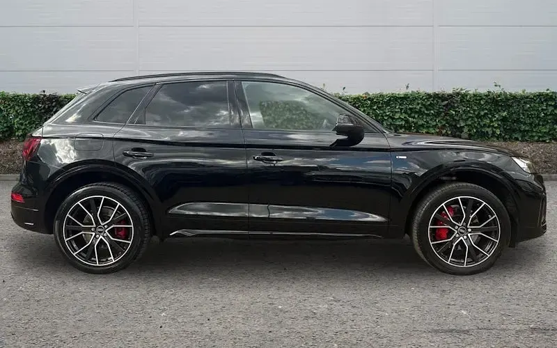 Used Audi Q5 Comfort 265 HP (194 kW) 2022 Black SUV