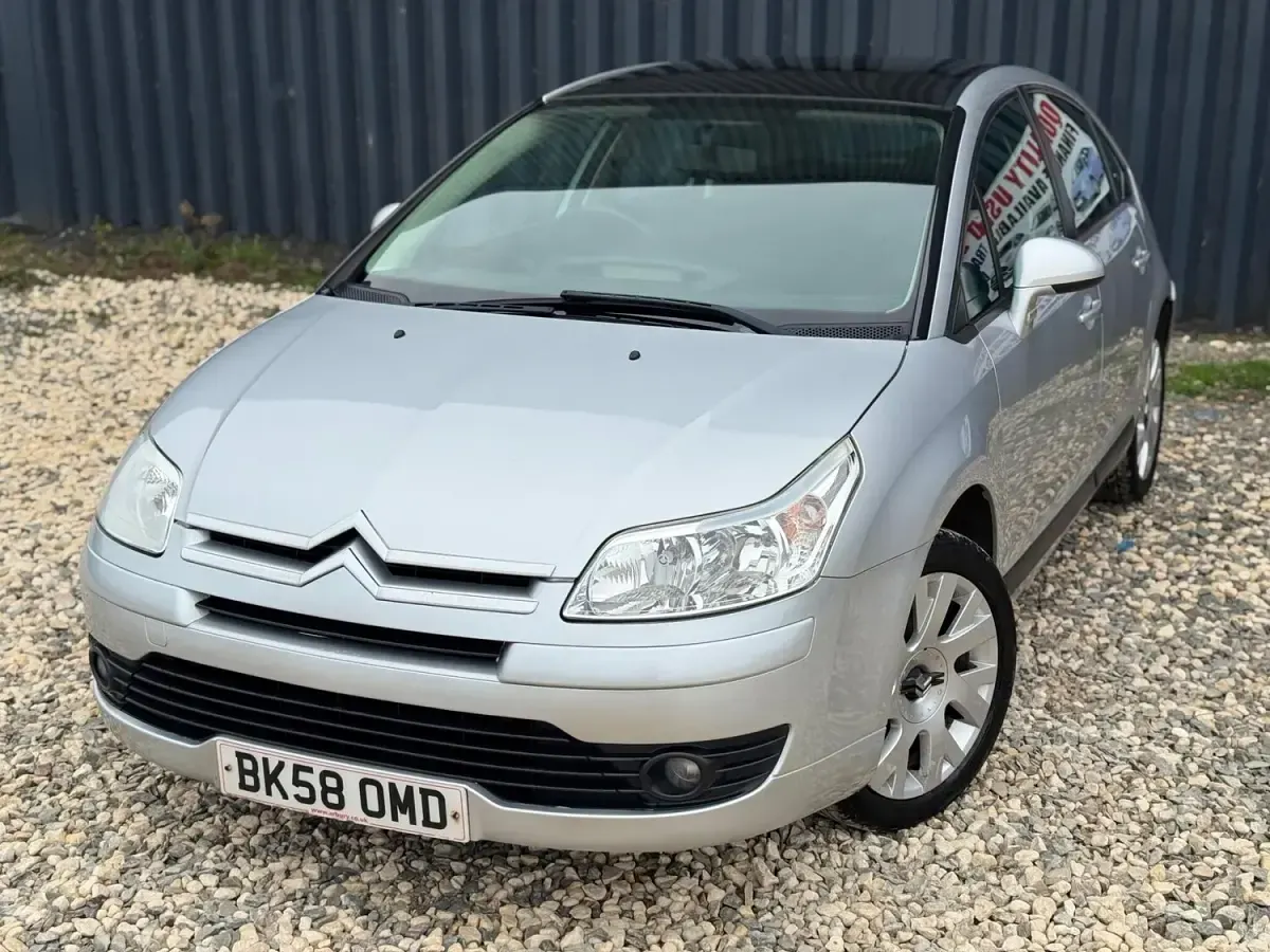 Used Citroën C4 92 HP (67 kW) 2008 Silver Hatchback