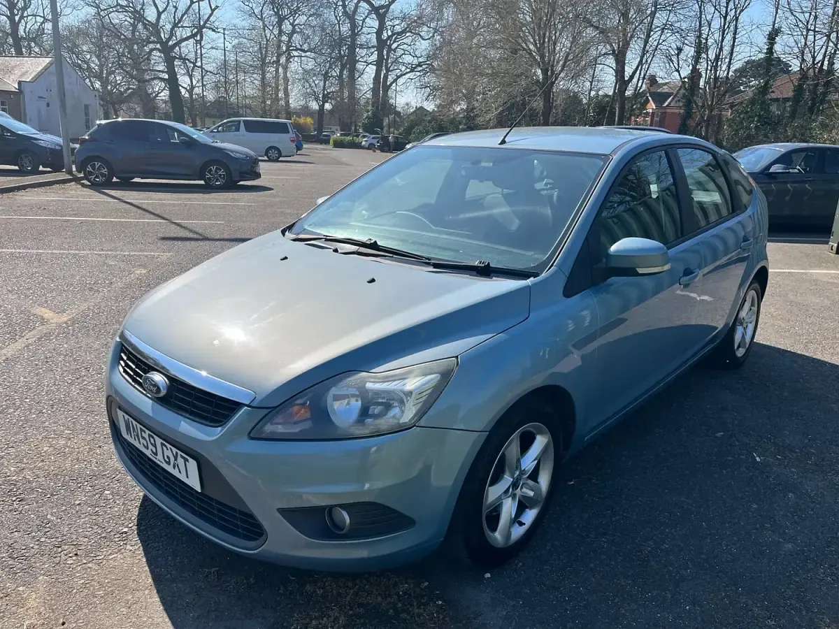 Used Ford Focus Zetec 99 HP (72 kW) 2009 Blue Hatchback