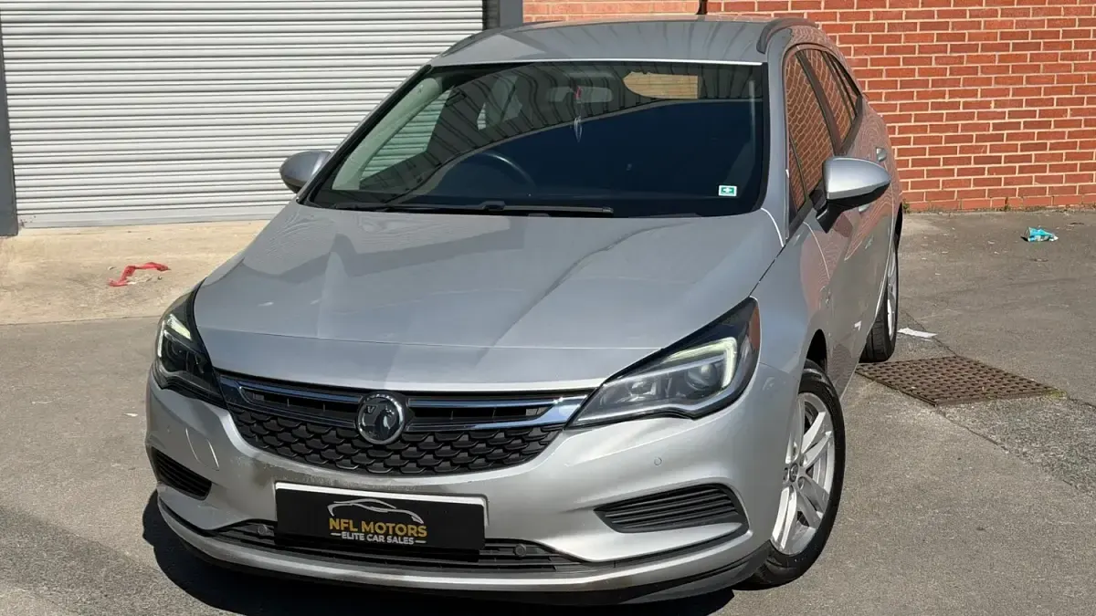 Usado Vauxhall Astra Design Edition 2018 Prateado Carrinha
