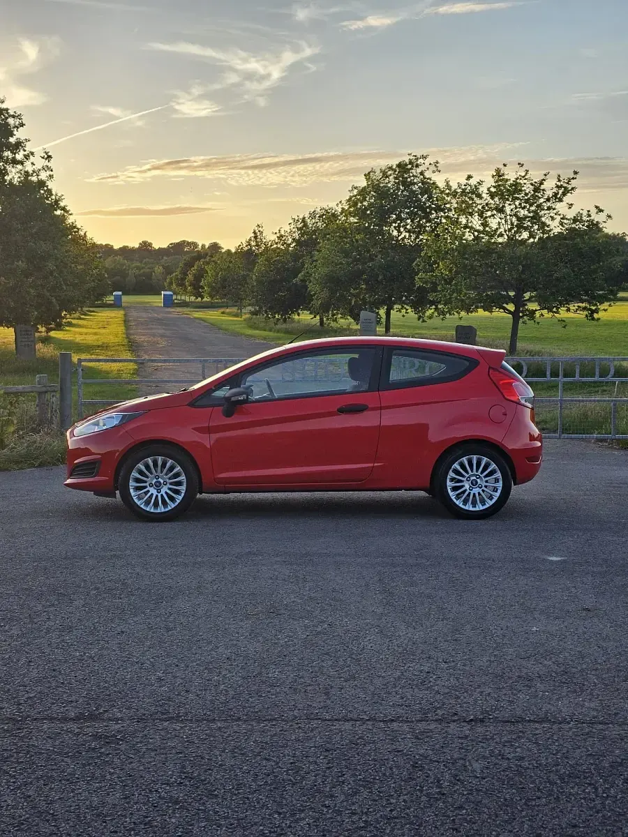 Used Ford Fiesta Studio 2016 Red Hatchback