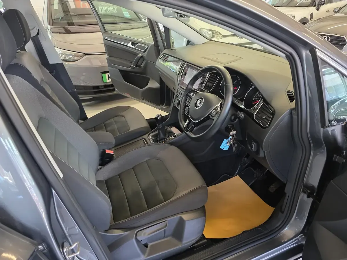 Used VW Golf Sportsvan GT 131 HP (96 kW) 2019 Grey MPV