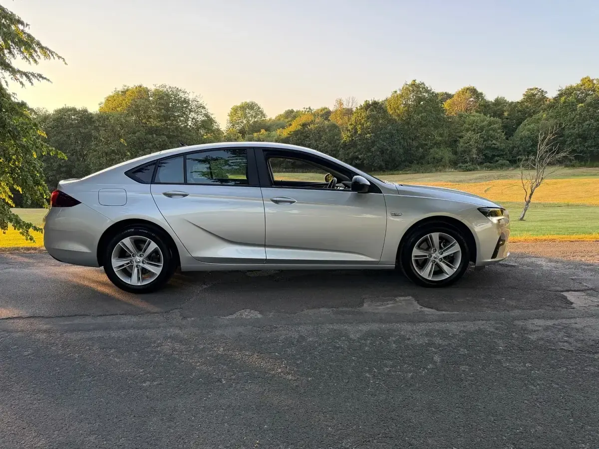 Used Vauxhall Insignia 122 HP (89 kW) 2021 Silver Hatchback